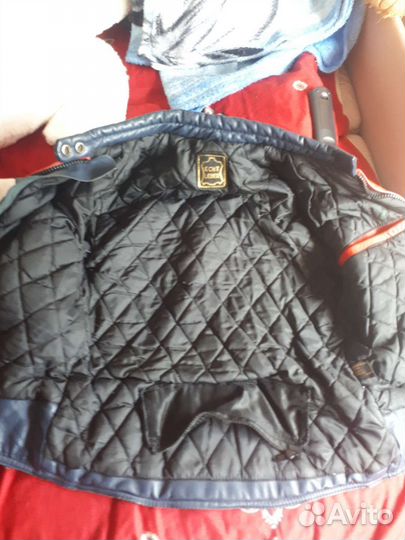 Мотокуртка кожаная женская