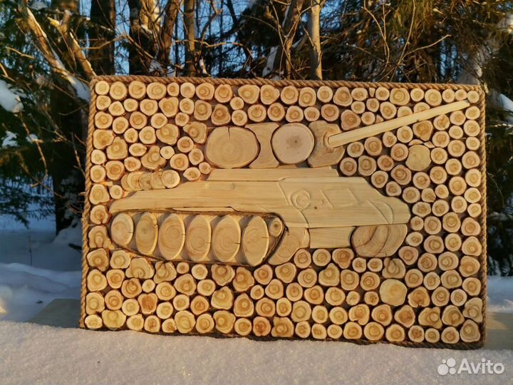 Панно с танком