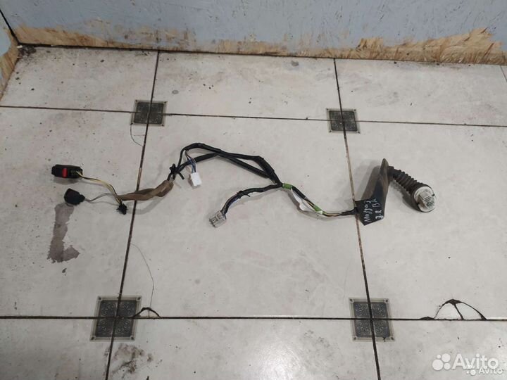 Проводка двери задняя правая Mazda 3 BK