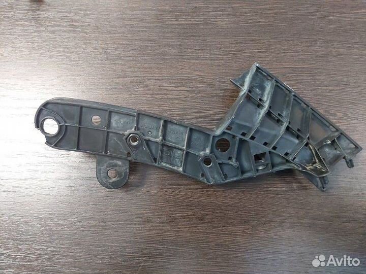 Кронштейн бампера Nissan Teana J31