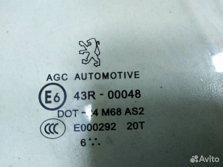 Стекло двери задней правой Peugeot 307 2001-2008