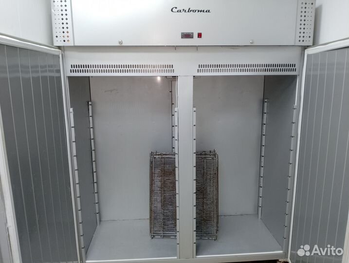 Холодильный шкаф