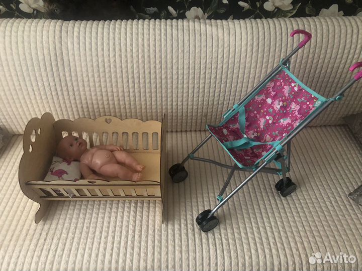 Коляска кукольная