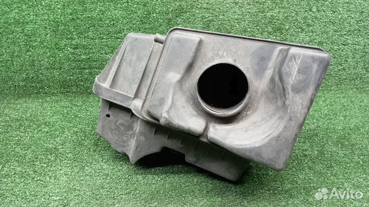 Корпус воздушного фильтра Chrysler Pacifica