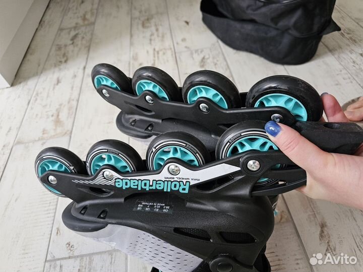 Роликовые коньки