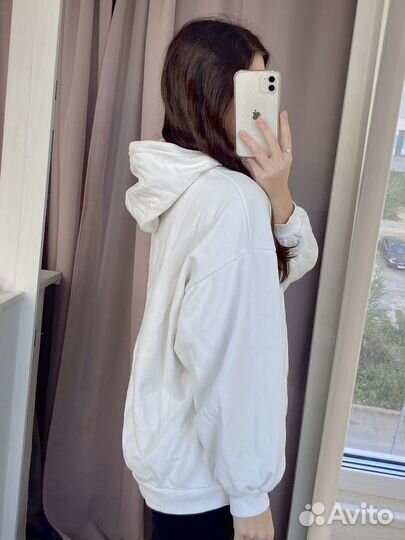 Белое худи stradivarius m