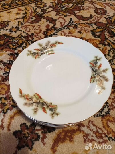 Набор фужеров и японские тарелки