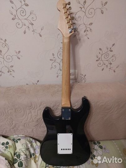 Электрогитара ashtone st 200
