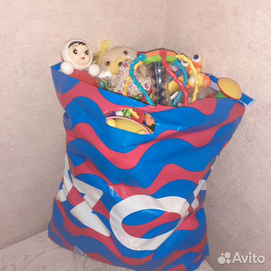 Погремушки, развивающие игрушки