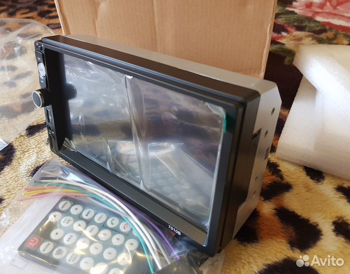 Автомагнитола 2DIN 7010В