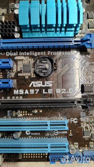 Материнская плата с процессором и памятью