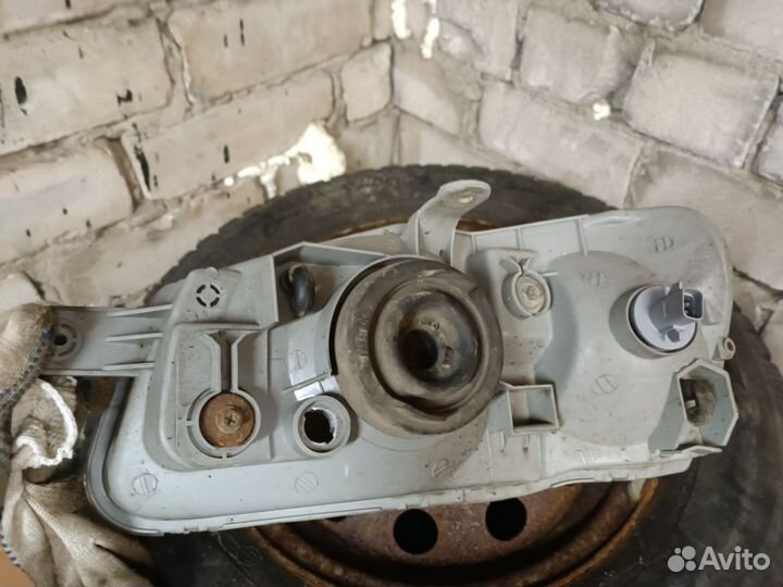 Фара правая на hyundai accent