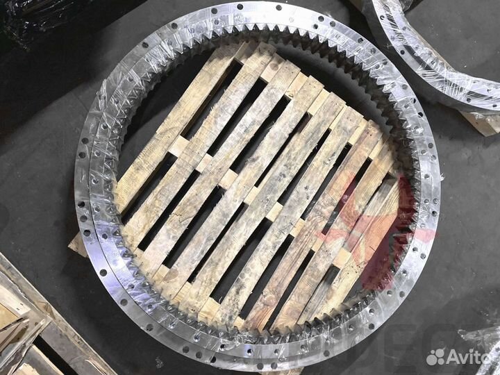 Поворотный круг Volvo EC300DLD 14570794