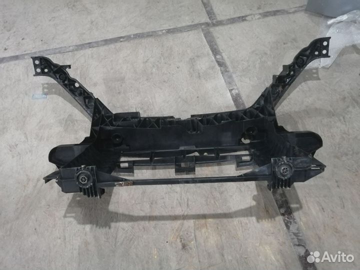 Телевизор суппорт радиатора Ford Fusion