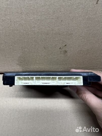 Блок предохранителей MPX на Toyota Camry v50