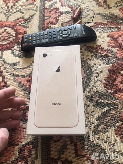 Каробка на iPhone 8