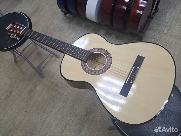 Гитара классическая