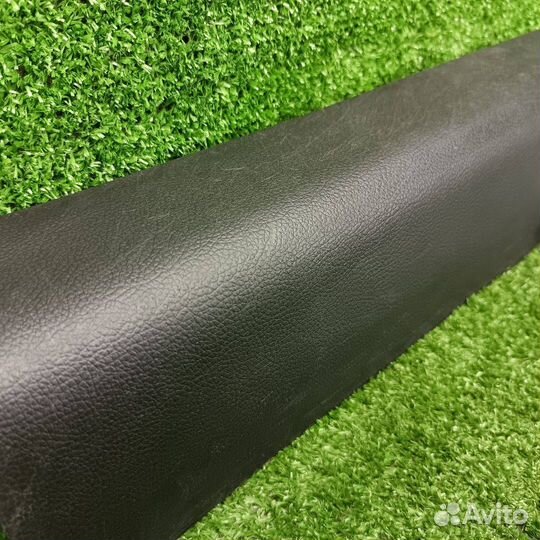 Накладка внутренняя на порог передняя правая