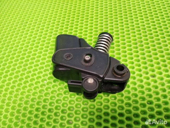 Амортизатор заднего колеса на коляску