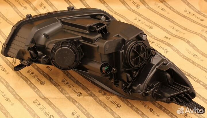 Фара левая hyundai IX20 рест 15-19