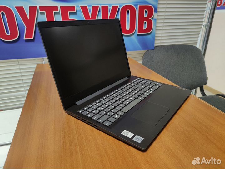 Ноутбук б/у / Lenovo / core i3 10110 / ssd
