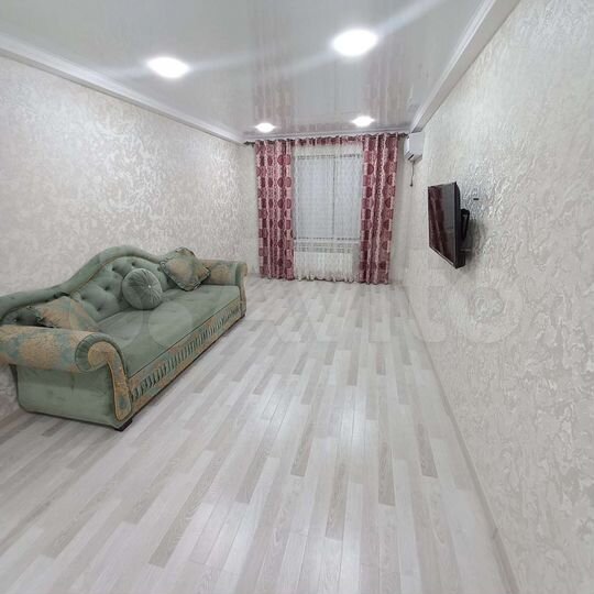 2-к. квартира, 60 м², 9/9 эт.