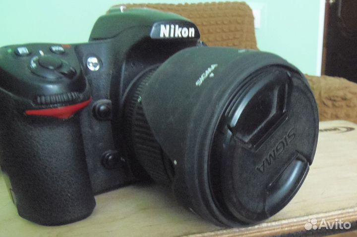 Продам зеркальный фотоаппарат