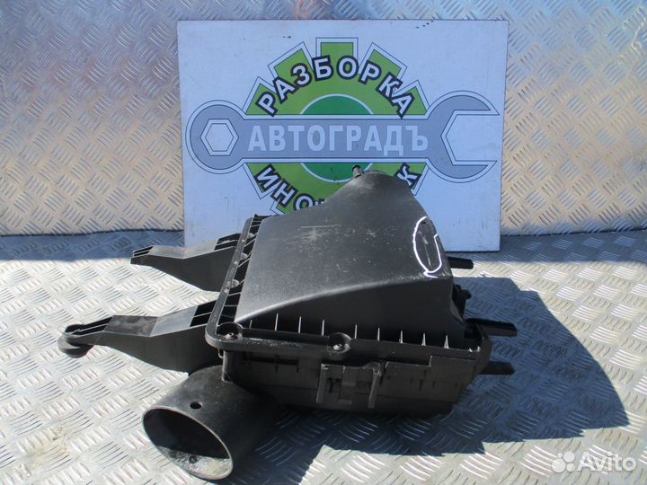 Корпус воздушного фильтра Volkswagen Crafter 2.0