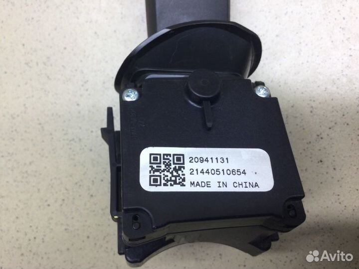 Переключатель стеклоочистителей Opel Astra J