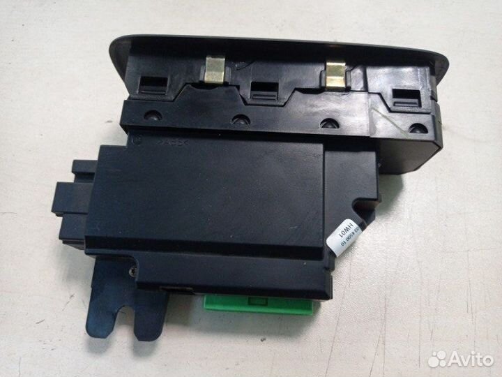 Блок управления стеклоподъемниками передний левый