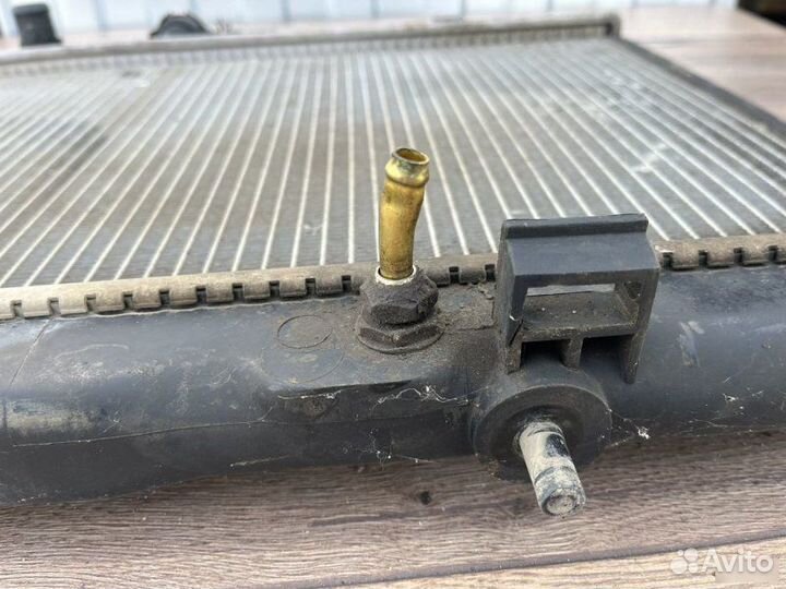 Радиатор основной АКПП Nissan Primera 1.8