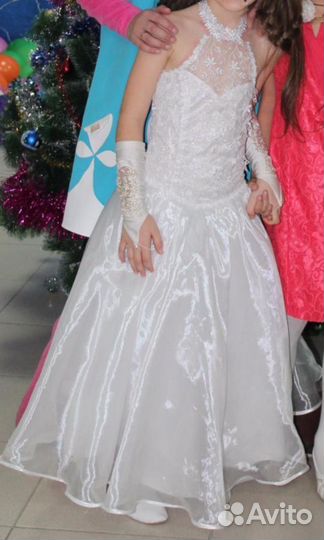 Нарядное платье 128