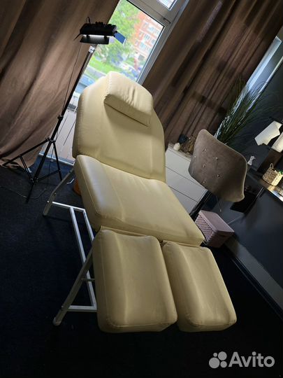 Кушетка косметологическая