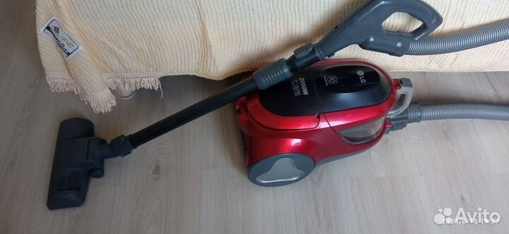 Пылесос LG kompressor 2000w