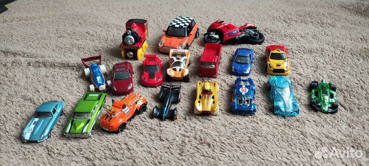 Наборы волчков, машинки хот вилс