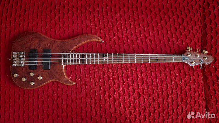 Электрогитара, бас гитара из Японии