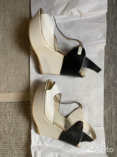 Туфли-босоножки высокая танкетка