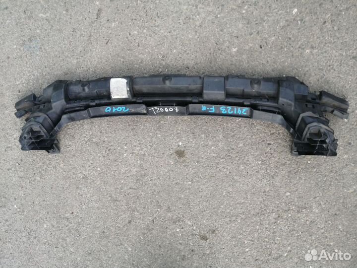 Направляющая переднего бампера Ford Focus 2 рестай