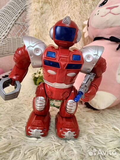 Игрушка робот