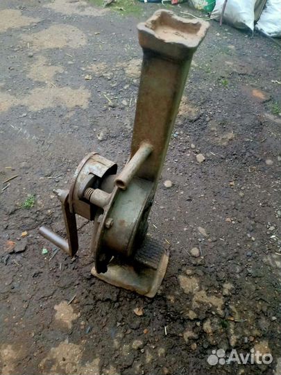 Домкрат железнодорожный СССР