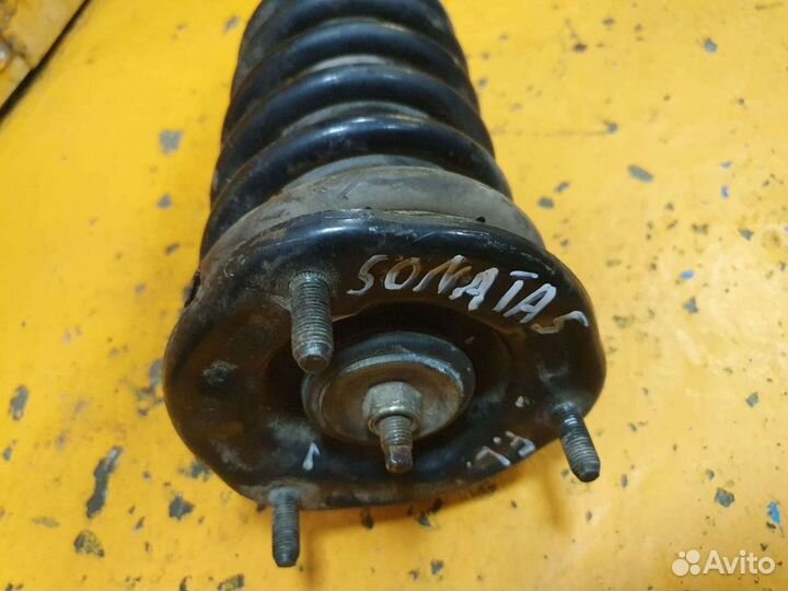Стойка амортизатора пружина Hyundai sonata 5