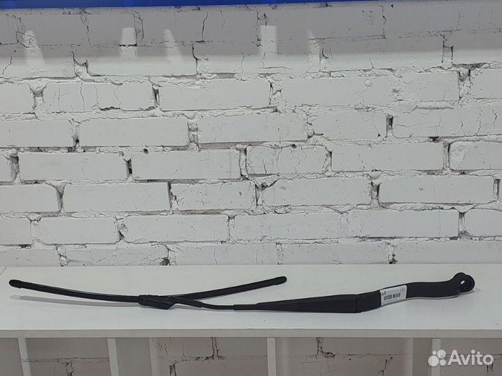 Щетка стеклоочистителя правая Land Rover Discovery