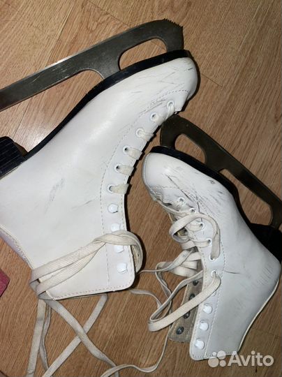 Продам фигурные коньки