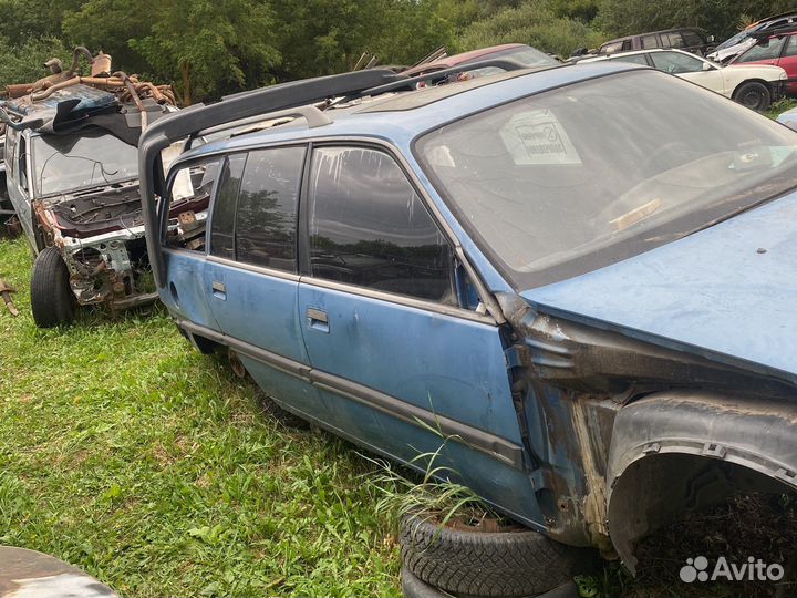 Opel omega a дверь