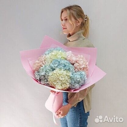 Букет из 9 гортензий