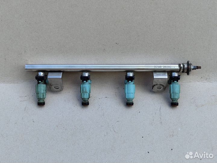 Топливная рампа Kia Rio 3