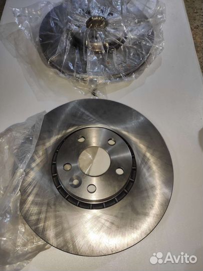 Диск тормозной передний