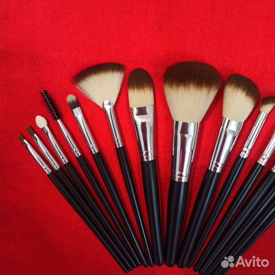 Кисти для макияжа новые
