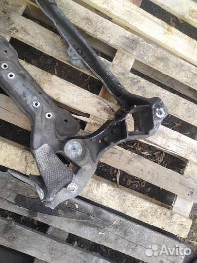 Подрамник передний Mercedes W203