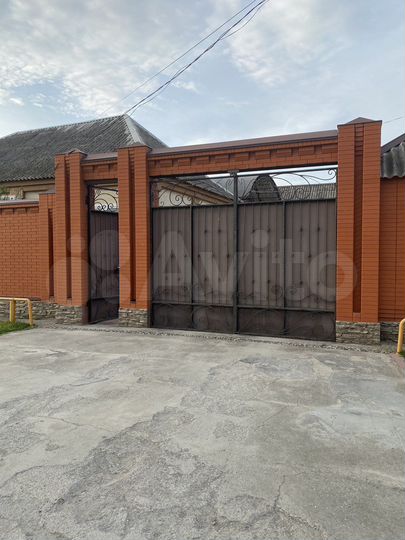 Дом 250 м² на участке 13 сот.